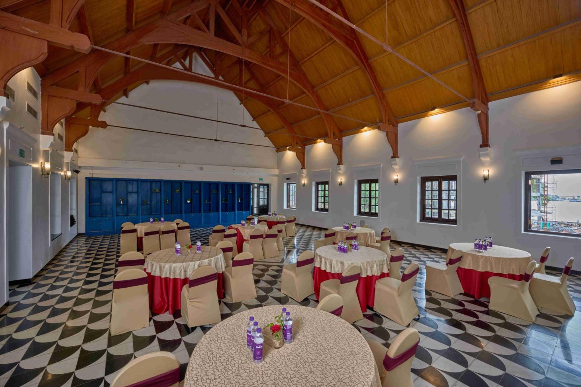 The Old Court House By Abad Hotel Fort Kochi Exterior photo