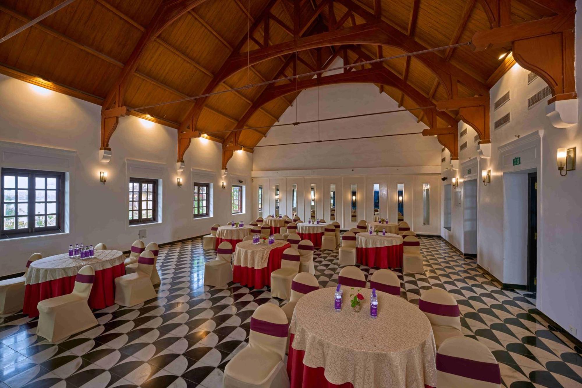 The Old Court House By Abad Hotel Fort Kochi Exterior photo